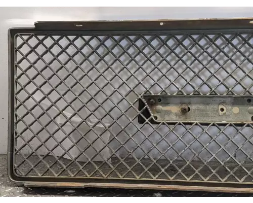 GMC C6500 Grille