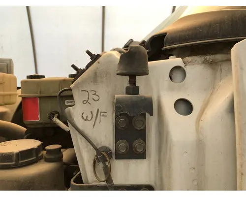 GMC C6500 Hood Rest