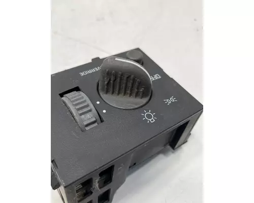 GMC C6500 Instrument Cluster