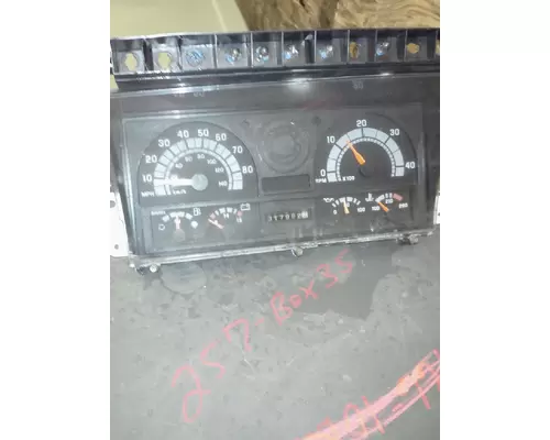 GMC C6500 Instrument Cluster