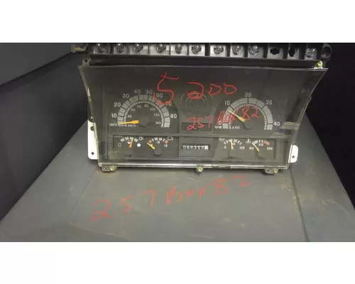 GMC C6500 Instrument Cluster