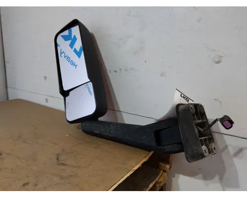 GMC C6500 MIRROR ASSEMBLY CABDOOR