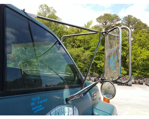 GMC C6500 MIRROR ASSEMBLY CABDOOR