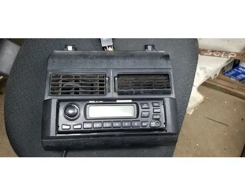 GMC C6500 Radio