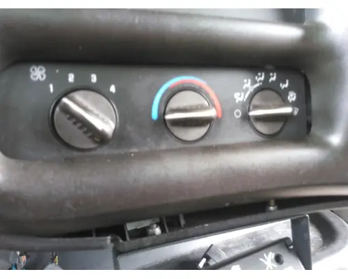 GMC C6500 TEMPERATURE CONTROL