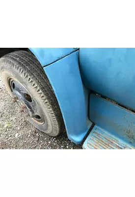 GMC C6 Fender