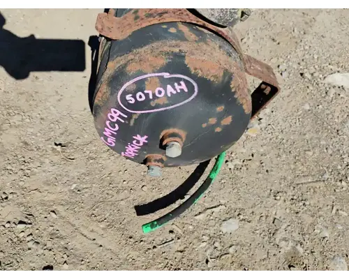 GMC C7000 Topkick Air Tank