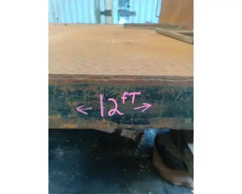 GMC C7000 Topkick Box  Bed