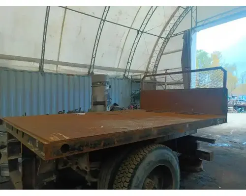 GMC C7000 Topkick Box  Bed