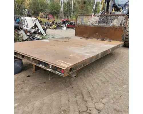 GMC C7000 Topkick Box  Bed