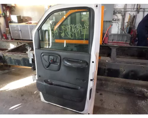 GMC C7500 2003-2010 DOOR ASSEMBLY, FRONT