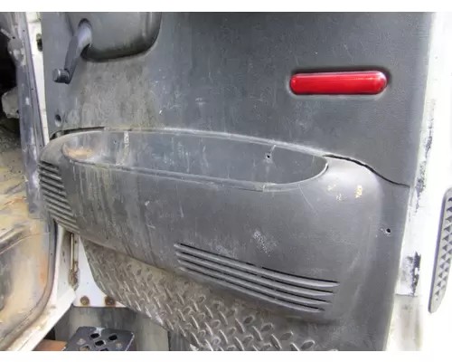 GMC C7500 2003-2010 DOOR ASSEMBLY, FRONT