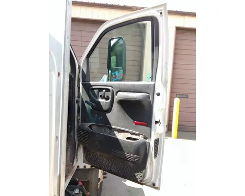 GMC C7500 2003-2010 DOOR ASSEMBLY, FRONT