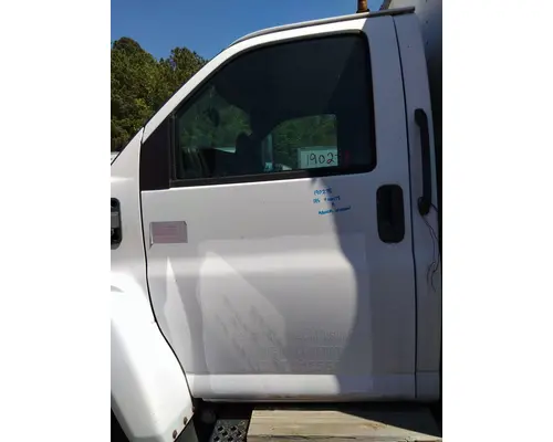 GMC C7500 2003-2010 DOOR ASSEMBLY, FRONT