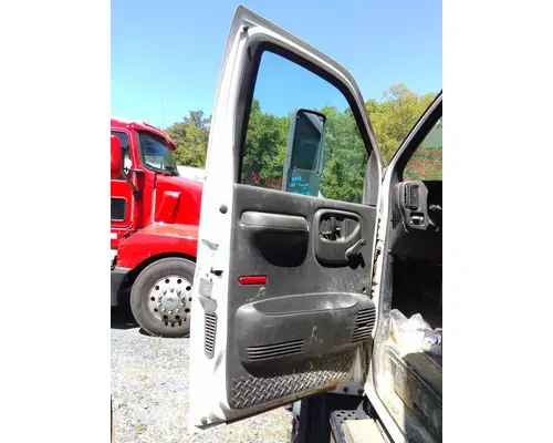 GMC C7500 2003-2010 DOOR ASSEMBLY, FRONT