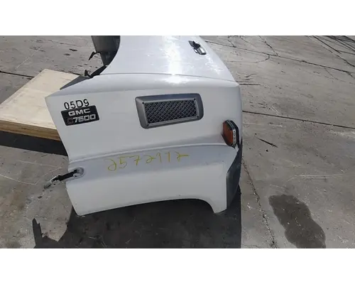 GMC C7500 2003-2010 HOOD