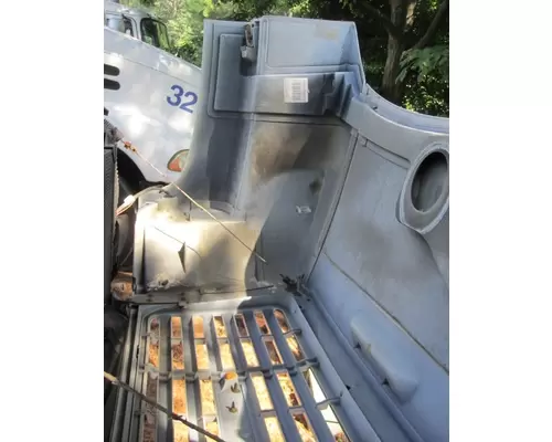 GMC C7500 2003-2010 HOOD