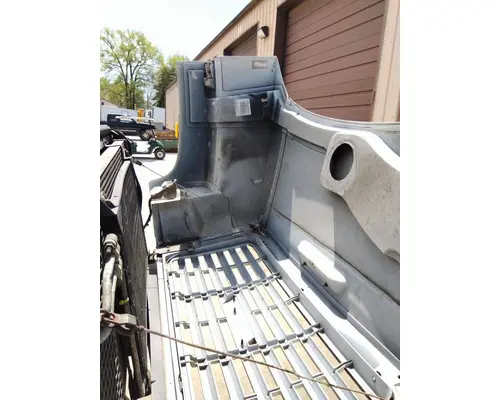 GMC C7500 2003-2010 HOOD