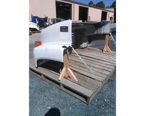 GMC C7500 2003-2010 HOOD