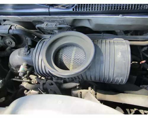 GMC C7500 AIR CLEANER