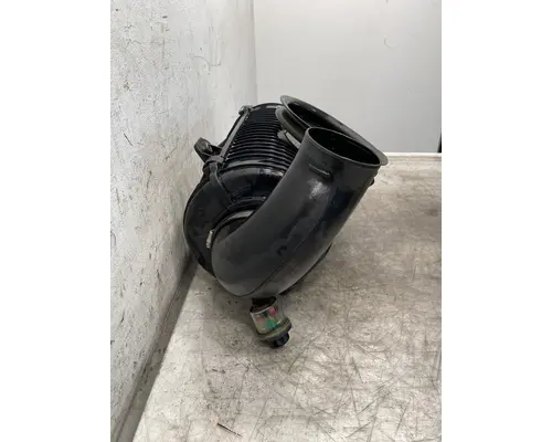 GMC C7500 Air Cleaner