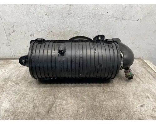 GMC C7500 Air Cleaner