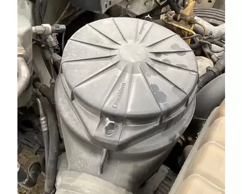 GMC C7500 Air Cleaner