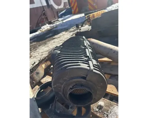 GMC C7500 Air Cleaner