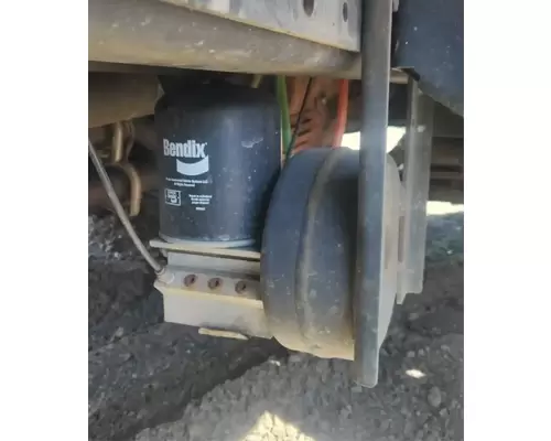GMC C7500 Air Drier