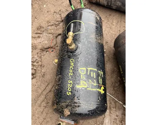 GMC C7500 Air Tank