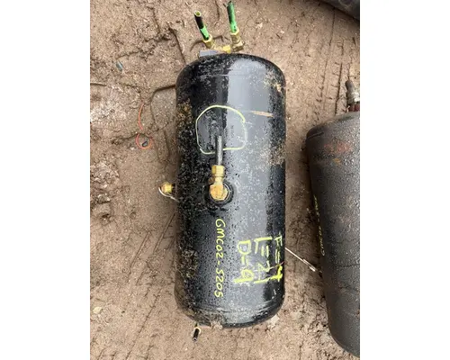 GMC C7500 Air Tank
