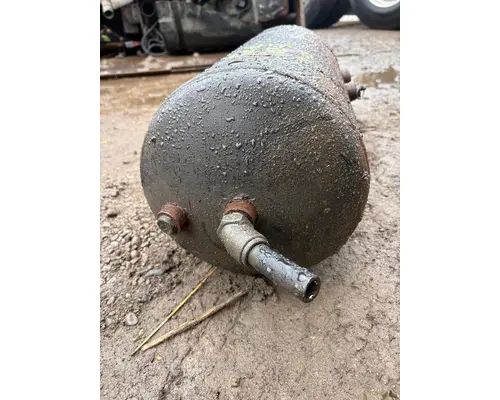 GMC C7500 Air Tank