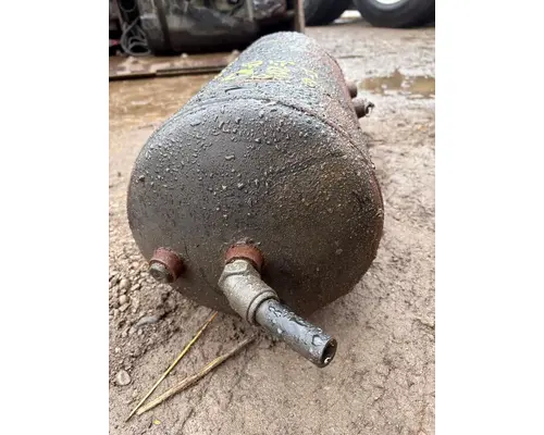 GMC C7500 Air Tank