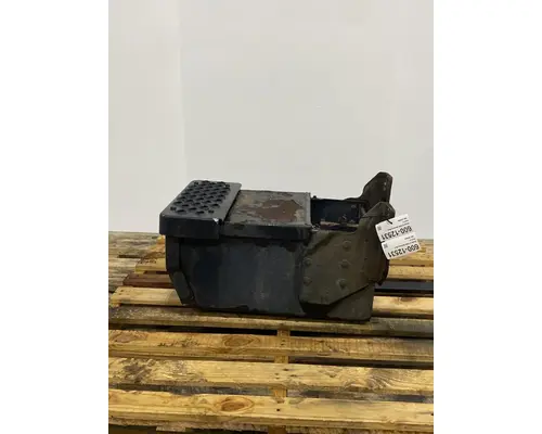 GMC C7500 Battery Box