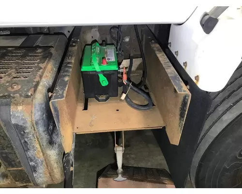 GMC C7500 Battery Box