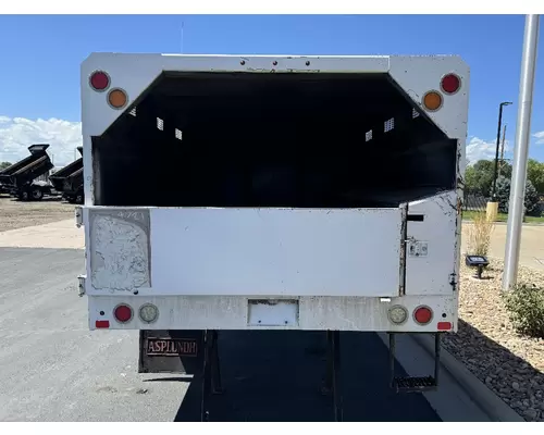 GMC C7500 Box  Bed