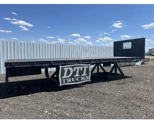 GMC C7500 Box  Bed