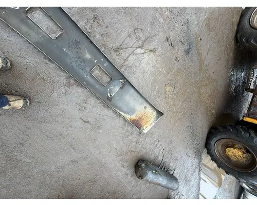 GMC C7500 Bumper Assembly, Front