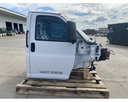 GMC C7500 Cab