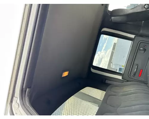 GMC C7500 Cab