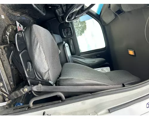 GMC C7500 Cab