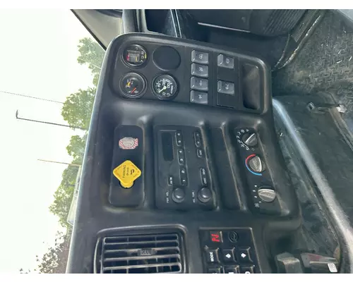GMC C7500 Cab