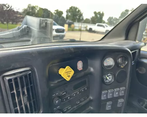 GMC C7500 Cab