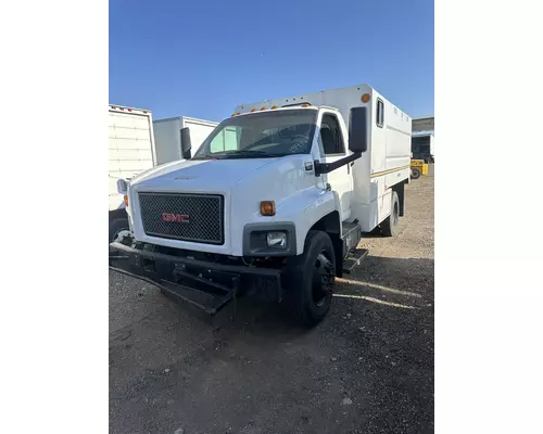 GMC C7500 Cab