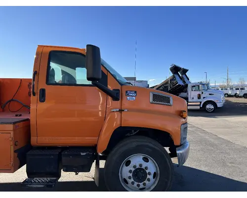GMC C7500 Cab