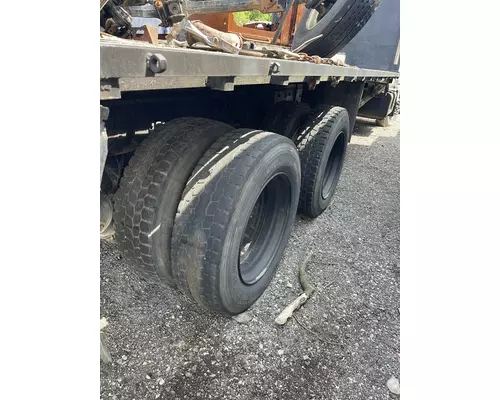 GMC C7500 Complete Vehicle