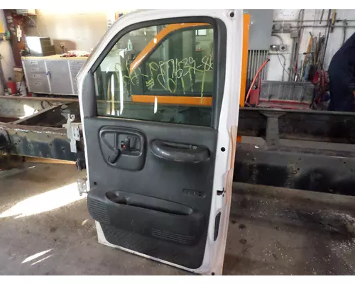 GMC C7500 DOOR ASSEMBLY, FRONT