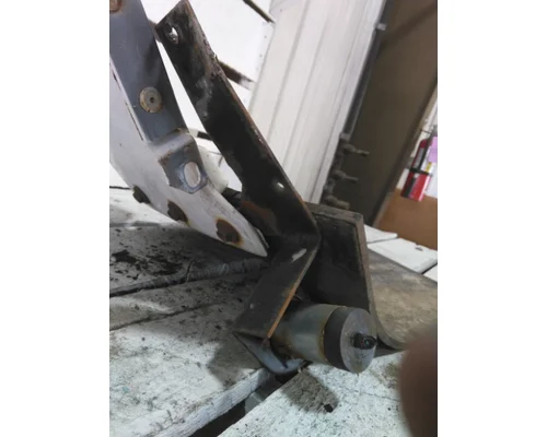 GMC C7500 FENDER EXTENSION