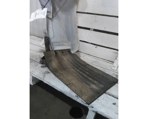 GMC C7500 FENDER EXTENSION