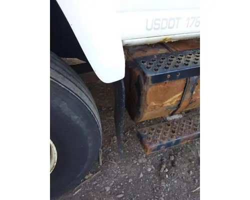 GMC C7500 Fender Extension